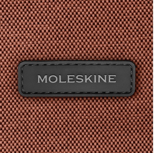 Рюкзак Moleskine The Backpack Canvas, красно-коричневый Рюкзак Moleskine The Backpack Canvas, красно-коричневый