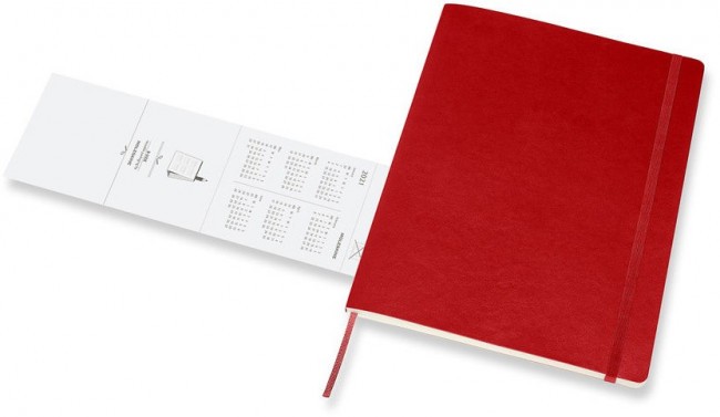 Еженедельник Moleskine CLASSIC SOFT WKNT XL 190х250мм 144стр. мягкая обложка красный Еженедельник Moleskine CLASSIC SOFT WKNT XL 190х250мм 144стр. мягкая обложка красный
